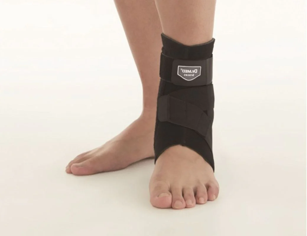 Dr.Med Cross Strap Ankle Support With Stays A002-1 Medium Left - Image 3