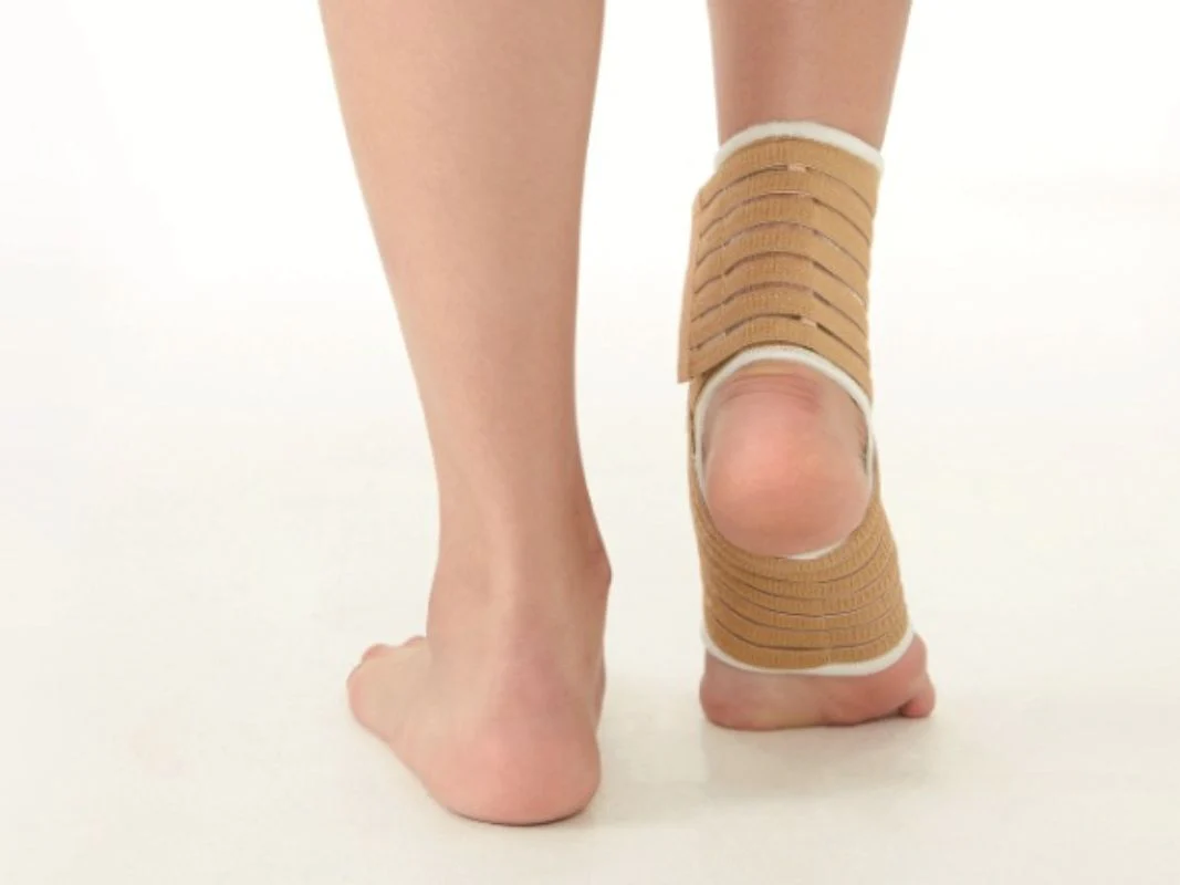 Dr.Med Elastic Ankle Sleeve With Adjustable Strap A009 Small - Image 5