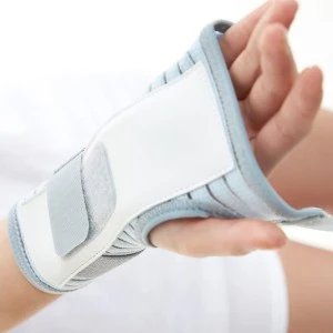 Dr.Med Elastic Wrist Support W140 Medium Right - Image 3